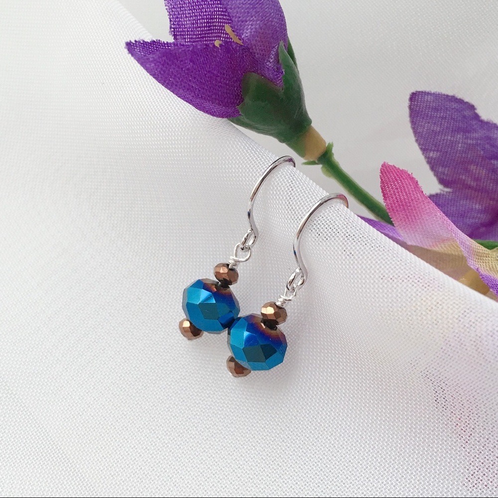 🌹SALE🌹Blue Metallic Crystal Bead Earrings
